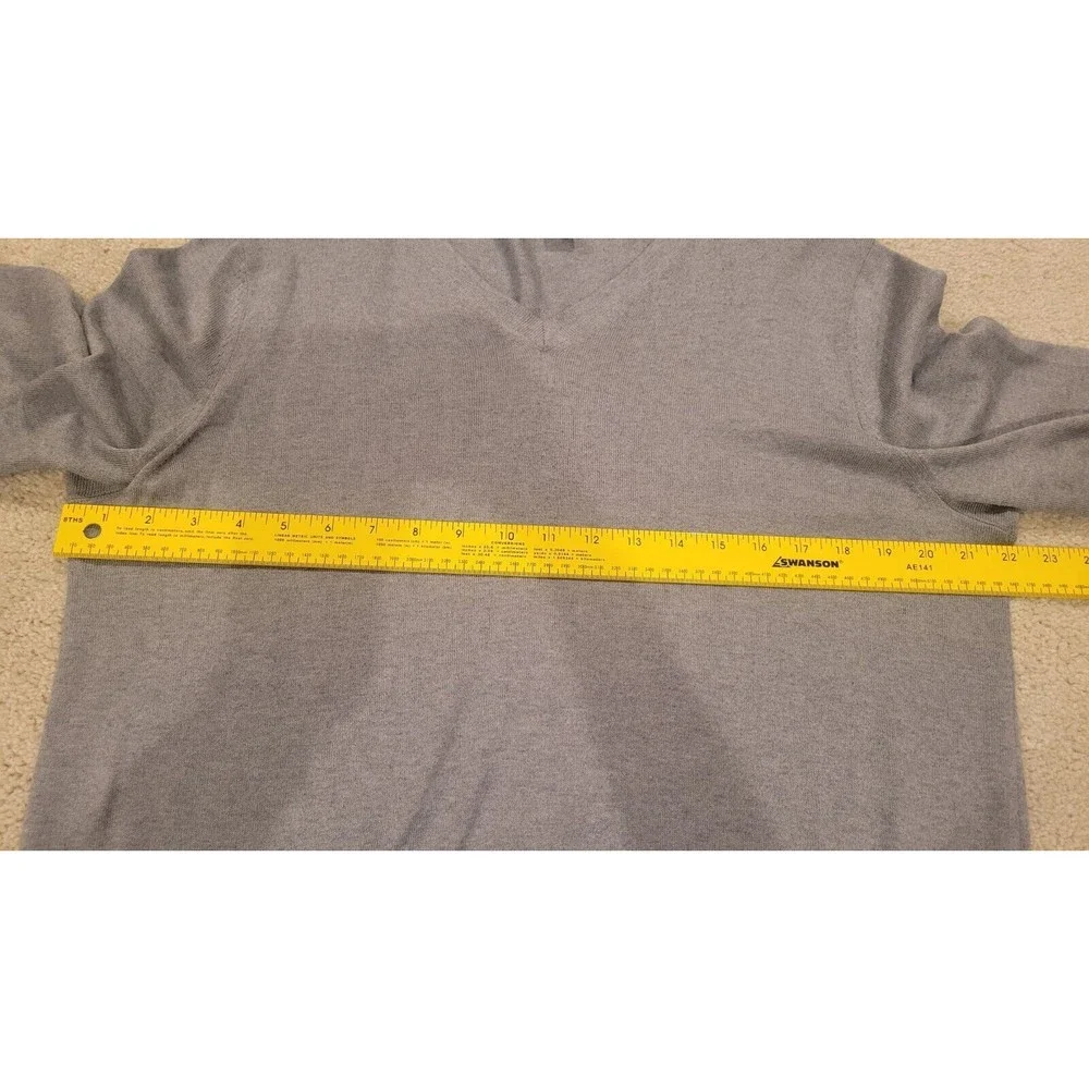 Banana Republic Luxury Blend Silk Cotton Cashmere Vneck Sweater Men's large gray